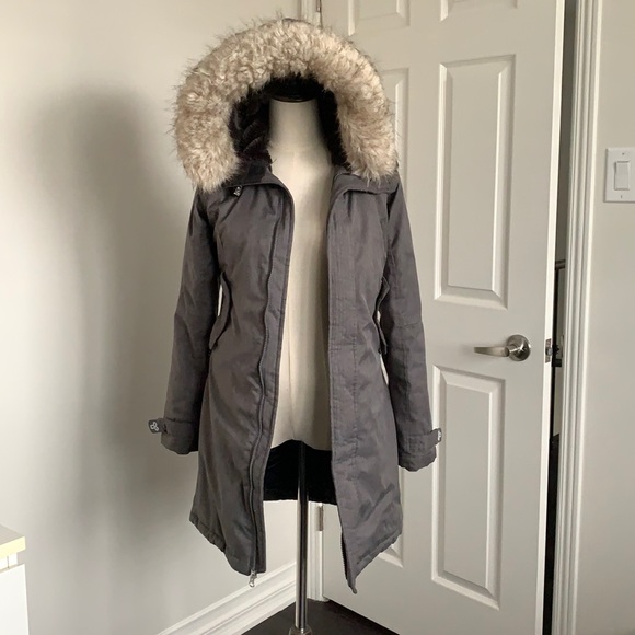 *SOLD* TNA Summit Parka EUC - Picture 1 of 12